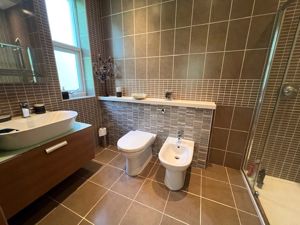 Photo 21- click for photo gallery